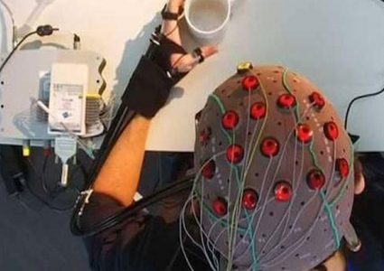 آلة تقرأ الأفكار وتترجمها إلى نصوص!