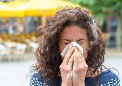 تحذير من خطر المناديل الورقية... هكذا تؤثّر على الصحة!