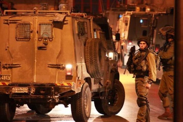 الاحتلال يشن حملة اعتقالات طالت 10 مواطنين
