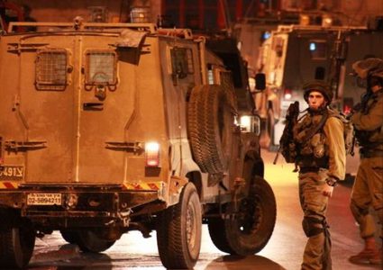 الاحتلال يشن حملة اعتقالات طالت 10 مواطنين
