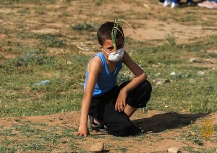 الطّفل الفلسطيني يُعيد تعريفَ الأشياء
