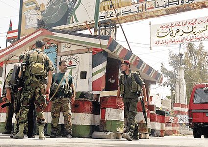 مقتل فلسطينيين في اشتباكات بمخيم "عين الحلوة" في لبنان