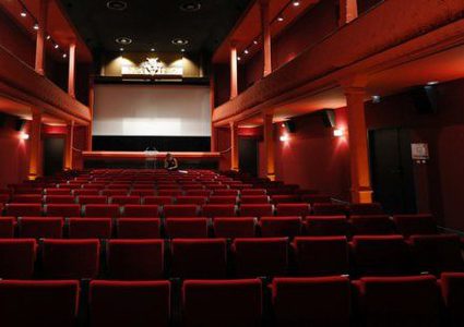 أول سينما بالسعودية ترى النور بعد اسبوعين