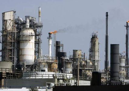 النفط يتعافى بدعم من هبوط في المخزونات الأمريكية