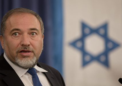 ليبرمان: مسيرة العودة "إرهابية" وليست مدنية