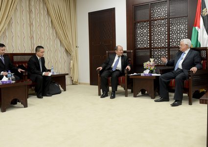 الرئيس يستقبل وفد اللجنة المركزية للحزب الشيوعي الصيني