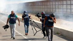 "صاحبة الجلالة" تنزف على حدود غزة