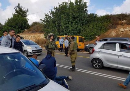 قلق في قلقيلية..مستوطنة تدهس طفلين أثناء توجههما لمقاعد الدراسة