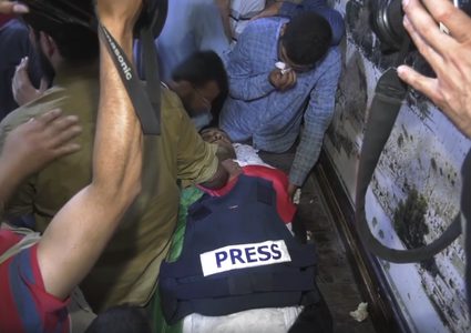 غزة تودّع الزميل الصحفي ياسر مرتجى (فيديو)