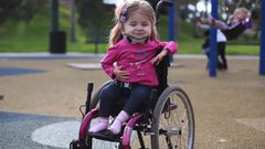 تعرف على مرض ضمور العضلات الشوكي (فيديو)