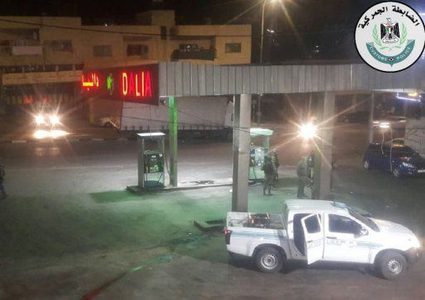 اغلاق 3 محطات عشوائية ومصادرة 16 ألف لتر وقود في العيزرية