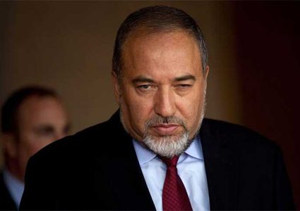 ليبرمان يُهدّد: حكومة الإحتلال لن تسمح لايران بترسيخ أقدامها في سوريا مهما كان الثمن