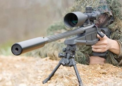 ليبرمان يزعُم: عنصر الإحتلال القنّاص يستحق وسام شرف