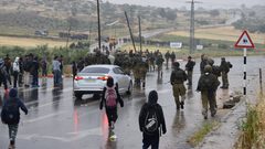 تدريبات عسكرية للاحتلال في تياسير تخللها اقتحام البيوت (صور)