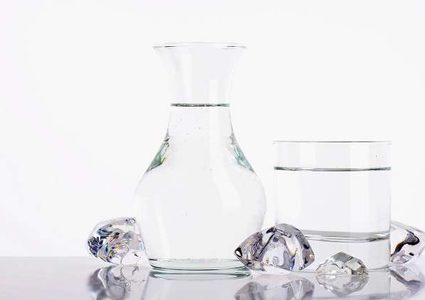 متى وكيف يجب شرب الماء؟