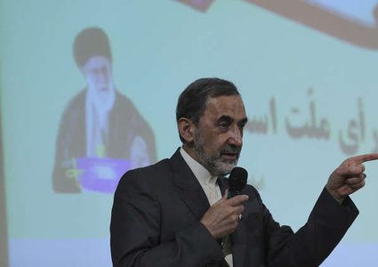 ولايتي يهدد الإحتلال من دمشق: جريمتكم لن تبقى بلا رد