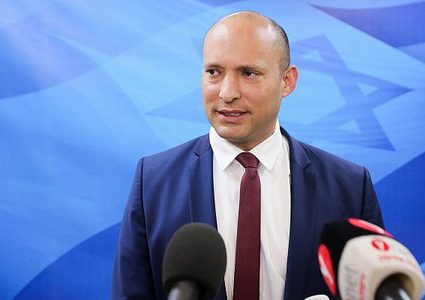 بينيت يبرر "إعدام" قوات الاحتلال للفلسطينيين