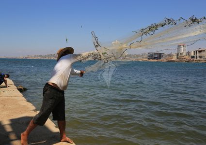 عيَّاش يُؤكد أن 6 ميل لا تُلبّي حاجة السوق ..ومحلل: مطلوب تسهيلات جوهريّة تتعلّق برفع الحصار