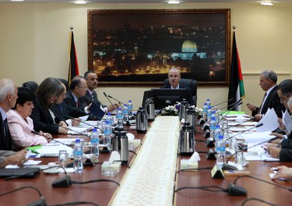 الحكومة تعزي الجزائر بضحايا تحطّم الطائرة العسكريّة