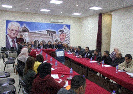 محافِظ جنين يبحث ربط عمل المؤسسات والجمعيات الخيريّة الداعمة بالبوابة الإلكترونية للمساعدات الموحّدة