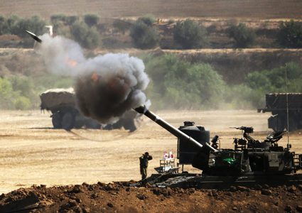 انفجار عبوة خلال توغل للاحتلال وقصف مدفعي شرق غزة