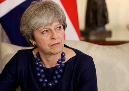 رئيسة الوزراء البريطانية تدعو لاجتماع طارئ لحكومتها بشأن سوريا