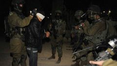 حملة اعتقالات ومداهمات بالضفة