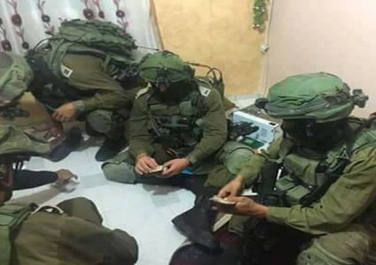 الاحتلال يستولي على مبلغ مالي من أسير محرر في جنين