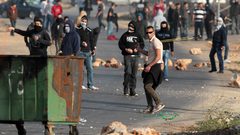 إصابة شابين بالرصاص الحي والمطاطي في اللبن الشرقية