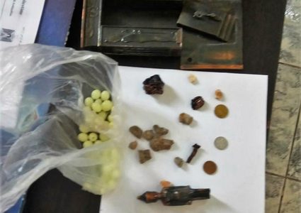 القبض على شخصين بحوزتهما مقتنيات أثرية