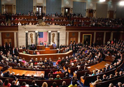 نواب ديموقراطيون يطالبون ترامب بالكف عن التغريد حول ضربة عسكرية ضد سوريا