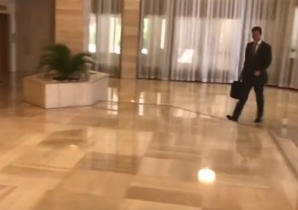 أول ظهور لبشار الأسد بعد الضربات الأمريكية لسوريا