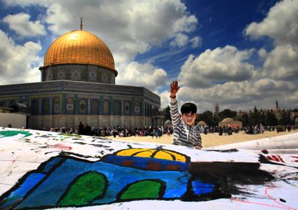 الاحتلال يبعد سبعة مواطنين عن الأقصى بينهم طفل