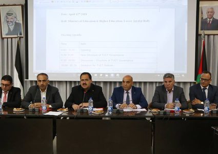 "التربية" تبحث سبل تعزيز التوجه نحو التعليم المهني والتقني