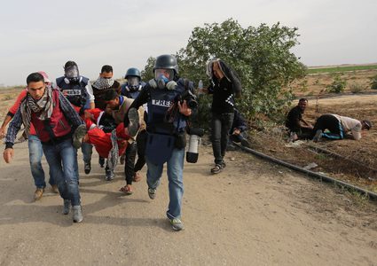 إصابة شاب برصاص الاحتلال شرق خان يونس