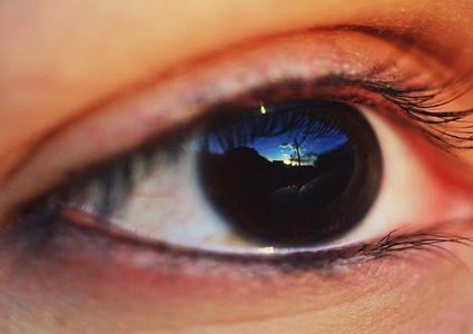 لماذا تكون حاسة البصر لدينا أقوى عند الفجر والغسق؟