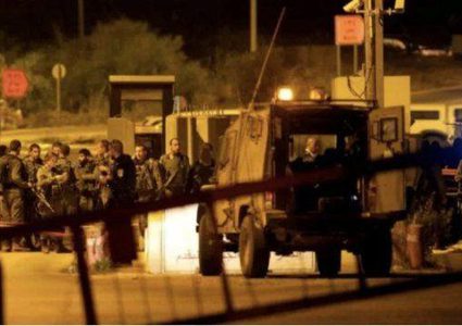 الاحتلال يعتقل 4 شبان غرب رام الله