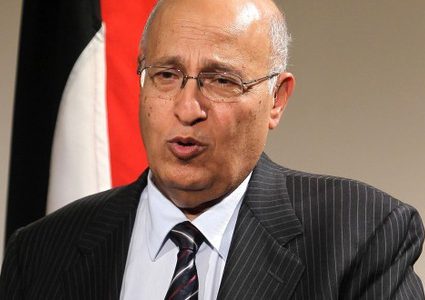 شعث: لا نتوقع خذلاناً من الاشقاء العرب لكن المطلوب آليات لتنفيذ كل القرارات