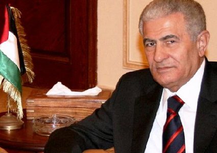 زكي: لايوجد قرار بقطع رواتب موظفي السلطة بغزة