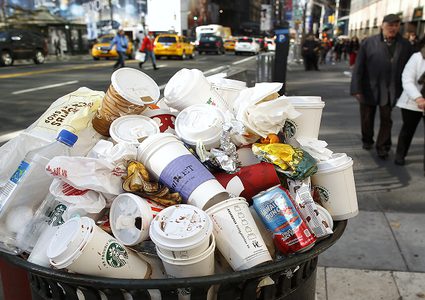 رفض استقبال النفايات الأمريكية في الصين !