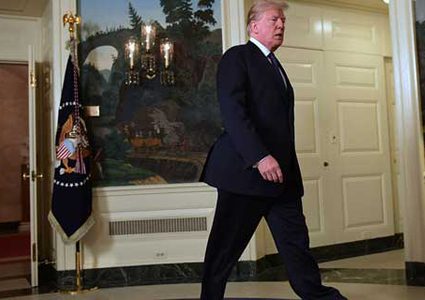 كواليس تحركات "الثامنة والنصف" السرية ما قبل قرار ترامب ببدء العدوان الثلاثي