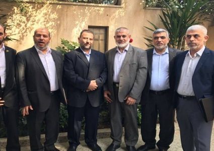 وفد من حماس يصل القاهرة للقاء المسؤولين المصريين لبحث المصالحة