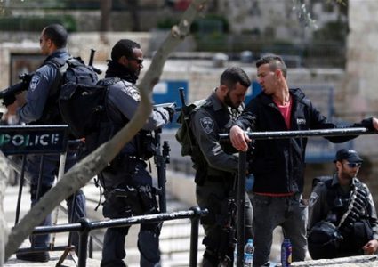 الاحتلال يقرر إبعاد وحبس 3 مقدسيين منزلياً