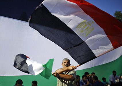 فتح تُصر على إتمام المصالحة وحماس تُناور.. فهل تستطيع مصر انعاشها قبل الرمق الأخير؟