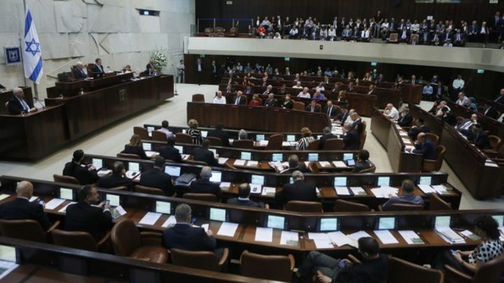 "مدار": "الكنيست" أقر 54 قانونا عنصريا لحسم الصراع وفق رؤية اليمين الاستيطاني