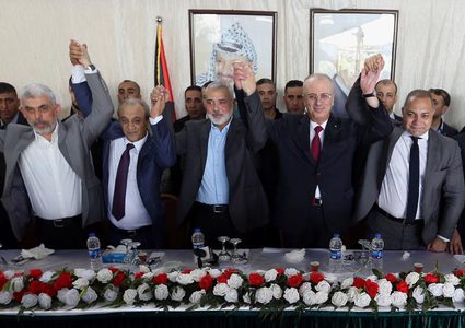 هل ستسلم حماس قطاع غزة للسلطة الفلسطينة ؟