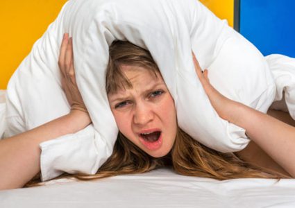 السهر في الليل: الأسباب، الأضرار، وطرق العلاج غذائياً!