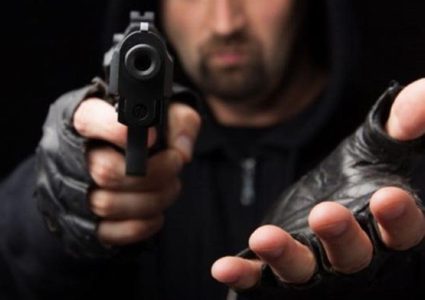 مسلحون يسطون على شركة ويسرقون 50 الف شيقل بنابلس