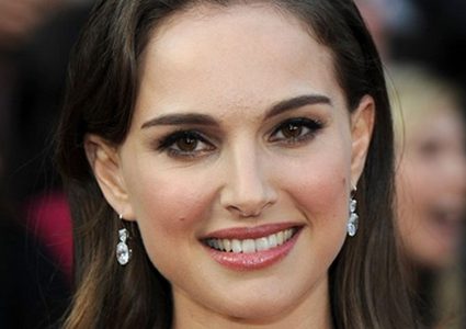 من هي نتالي بورتمان التي رفضت جائزة "اسرائيلية" بمليون دولار؟