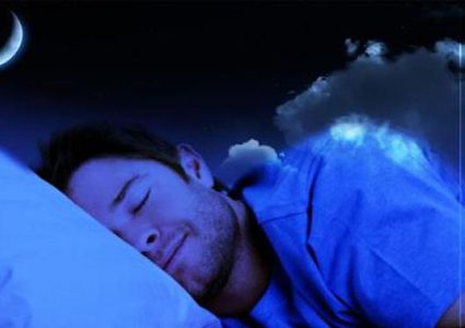 خمسة أطعمة تجنبها "قبل النوم"